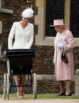 キャサリン妃とエリザベス女王