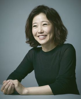 主人公が妻を亡くしてからの1年間の物語を、実際に9か月かけて撮影しているという西川美和監督