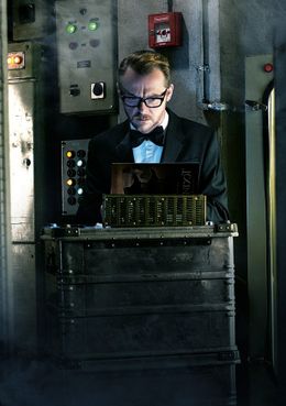 名優サイモン・ペッグ演じるベンジー・ダンが大活躍！コミカルな姿は見ているだけで楽しくなる