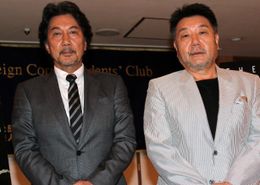 『日本のいちばん長い日』の主演を務めた役所広司と原田眞人監督