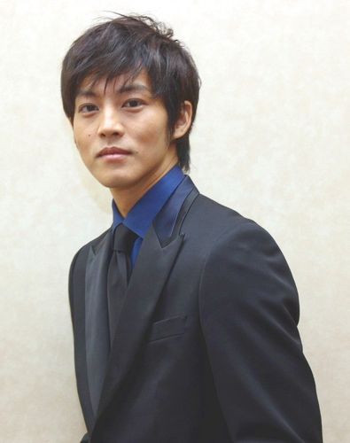 松坂桃李、本木雅弘は「まさに天皇陛下でした」と絶賛
