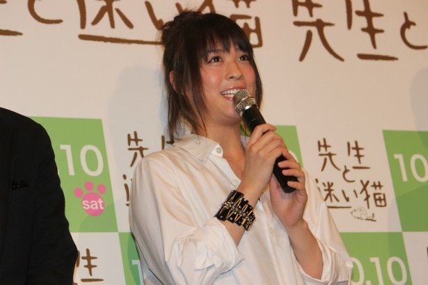 松川真由美役の北乃きい