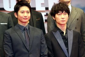 作品を通して友情を築き上げた向井理と綾野剛