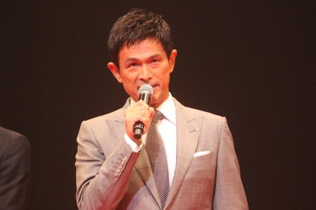 巨大ヘリの設計士・湯原役の江口洋介
