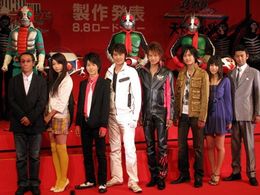 キャスト陣＆歴代仮面ライダーが大集結
