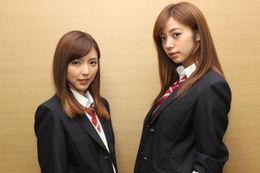 『映画 みんな！エスパーだよ！』の真野恵里菜と池田エライザ