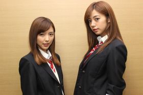 『映画 みんな！エスパーだよ！』の真野恵里菜と池田エライザ