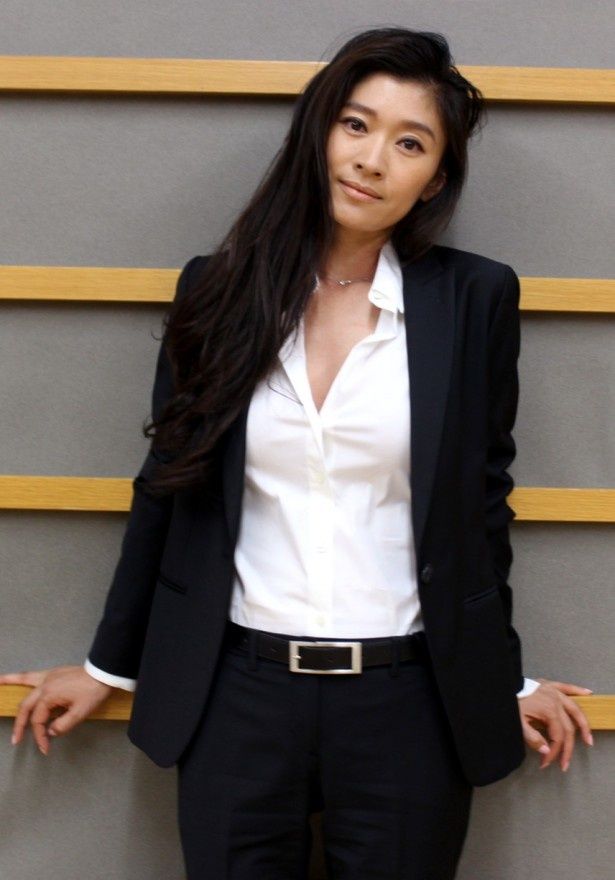 シリーズの10年間を振り返った篠原涼子