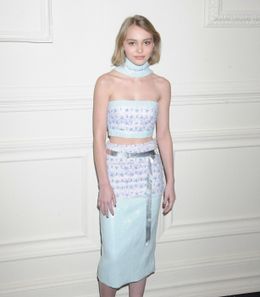 ジョニー・デップとヴァネッサ・パラディの娘、リリー・ローズ