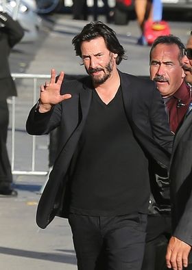 今ならなんと、バイクを買うとキアヌが付いてくる！