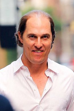 新作の撮影のために体重を増やし、髪を剃ったというマシュー・マコノヒー