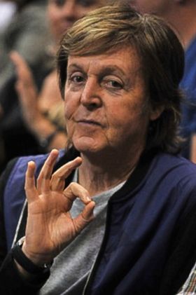 存命中の人物で2番めにサインに高値がついているポール・マッカートニー