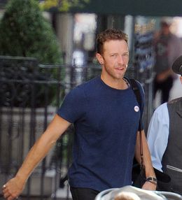 新恋人とのデート姿をキャッチされたクリス・マーティン