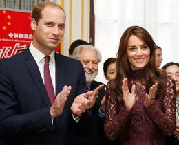 ドルチェ＆ガッバーナのレースのワンピースを着て登場したキャサリン妃とウィリアム王子