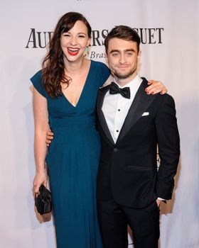 恋人エリン・ダークとの馴れ初めについて語っているダニエル・ラドクリフ