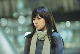 『レインツリーの国』で映画初出演を果たした西内まりや。劇中では、自慢のロングヘアをばっさりショートカットに！