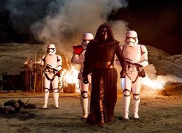 異例のチケット売り上げを記録している『スター・ウォーズ』シリーズの最新作『スター・ウォーズ/フォースの覚醒』