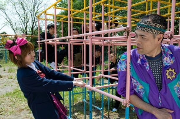 個性派俳優・田中要次も先生役で出演