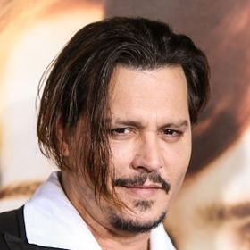 あごの辺りの肉付きがよくなったジョニー・デップ