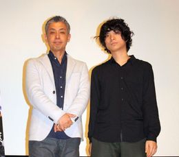 橋口亮輔監督とクリープハイプの尾崎世界観が登壇(左から)