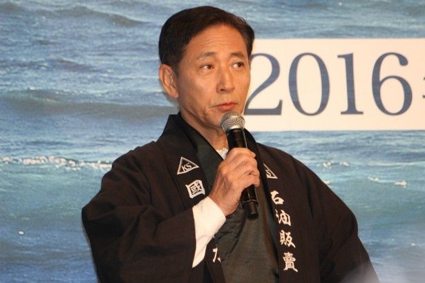 甲賀治作役の小林薫