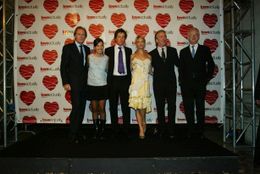 名作『ラブ・アクチュアリー』公開当時のプレミアの様子