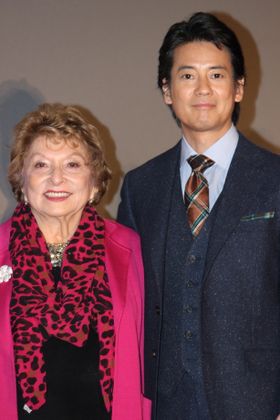 杉原千畝役の唐沢寿明がスギハラサバイバーと対面