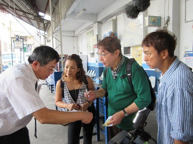 【写真を見る】海外で言葉が通じない状況に四苦八苦の蛭子能収