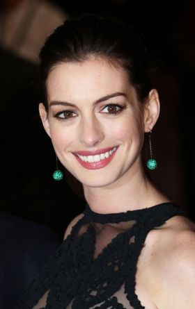 ジェニファー・ローレンスを擁護したアン・ハサウェイ