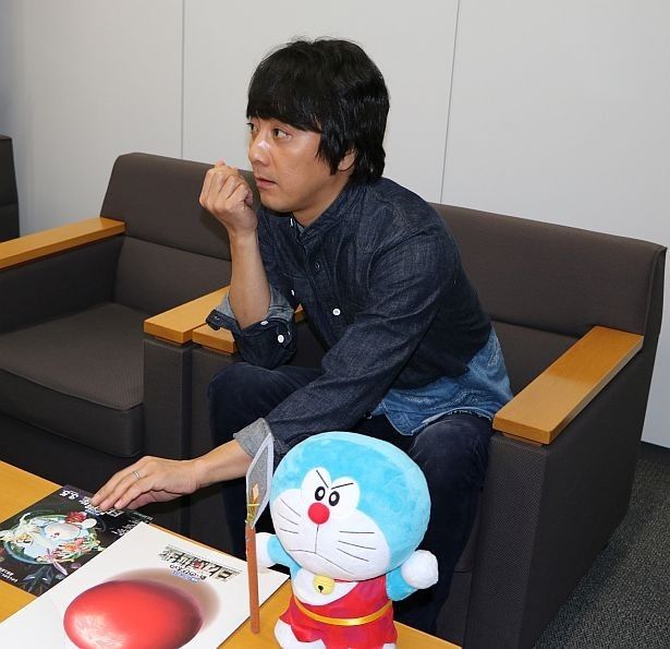 楽曲には「飛翔感、のび太が成長していくイメージ、巣立ちのイメージを入れた」と語る