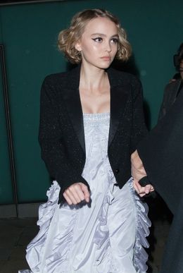 ジョニー・デップとヴァネッサ・パラディの娘、リリー・ローズ