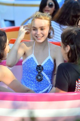 ジョニー・デップとヴァネッサ・パラディの娘リリー・ローズ