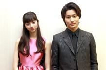 『ライチ☆光クラブ』で共演した野村周平と中条あやみ