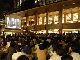 星降る夜は、誰かを誘って「スターライトシネマ」へ出かけよう