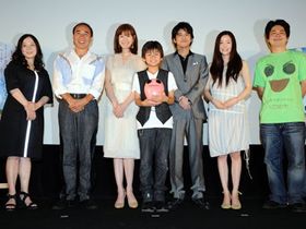 キャストに監督、そして原作者の西原理恵子が駆けつけ、舞台挨拶を実施