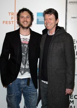 デヴィッド・ボウイと息子のダンカン・ジョーンズ監督