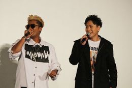 ボイパとダンスのセッションを披露した山下健二郎＆ELLY