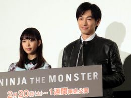 映画「NINJA THE MONSTER」の舞台挨拶にディーン・フジオカ、森川葵が登場