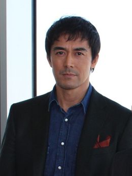 日本一高いビルあべのハルカスで『エヴェレスト 神々の山嶺』合同記者会見を行った阿部寛