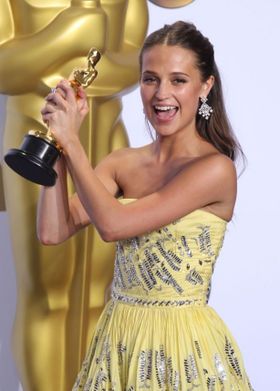 アカデミー賞助演女優賞を受賞したアリシア・ヴィキャンデル