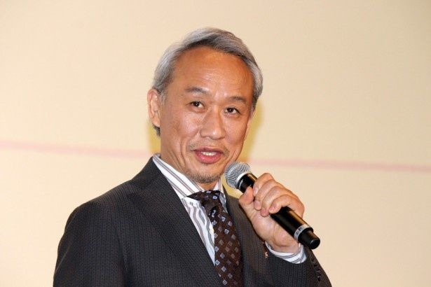 平田幸之助役の西村雅彦