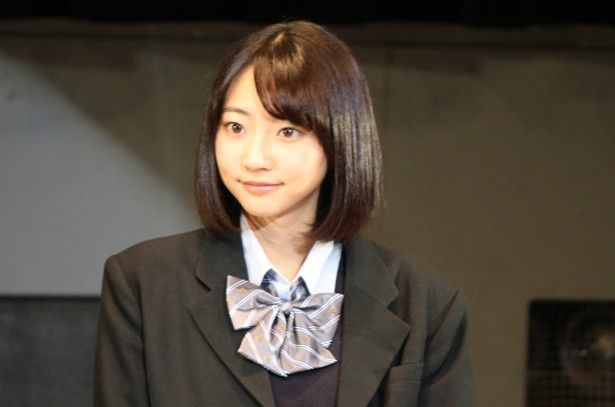 悠と一緒に暮らす水澤美月を演じた武田玲奈