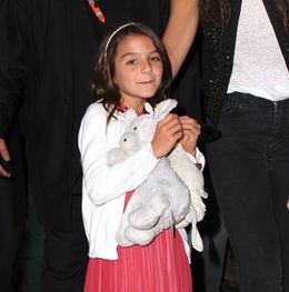 トム・クルーズとケイティ・ホームズの娘スリ