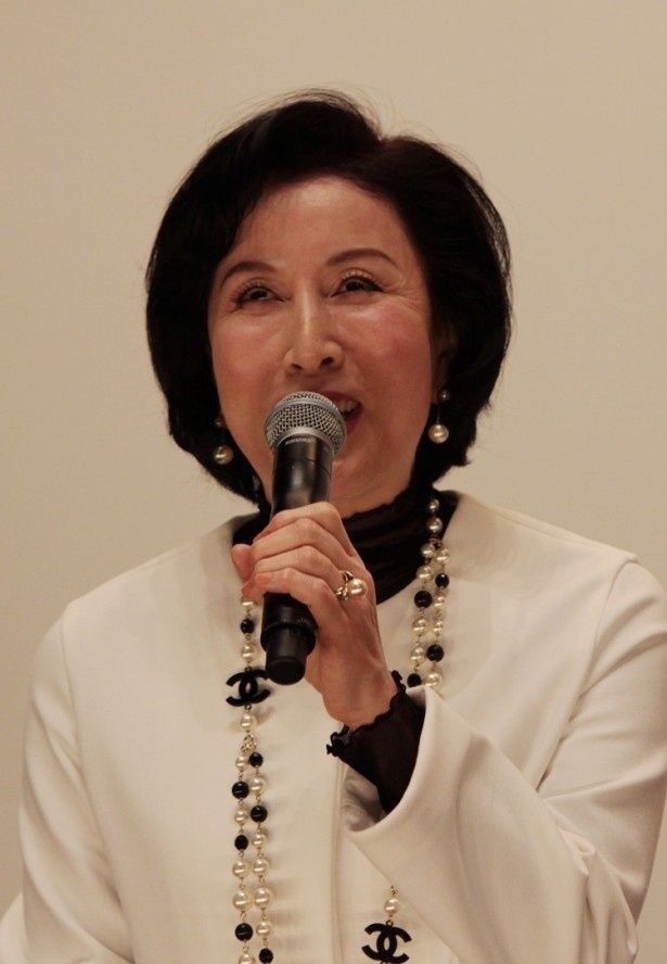 マイティーズが所属していた芸能事務所の社長、峠久美子を演じる高畑淳子