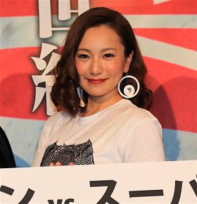 三船美佳、満面の笑顔で登場！