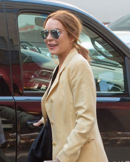 ロシア人の恋人と婚約したのではないかと報じられているリンジー・ローハン