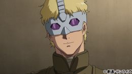 シャアのトレードマークであるヘッドギアの秘密が！