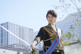 『高台家の人々』で斎藤工がコスプレを披露！