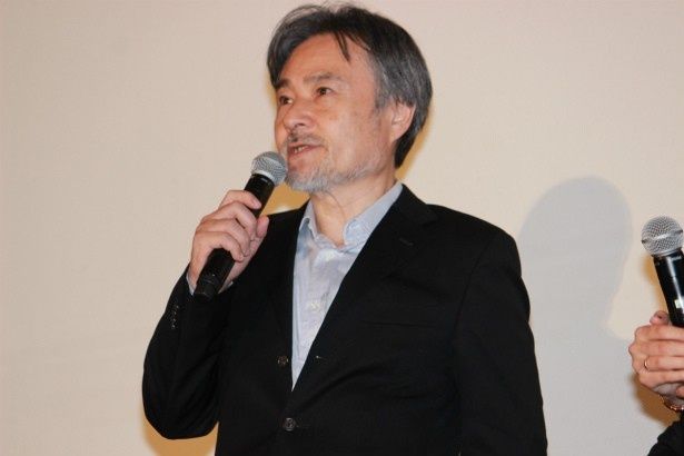 メガホンをとった黒沢清監督