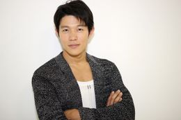 いまや国民的俳優となった鈴木亮平にインタビューを敢行！